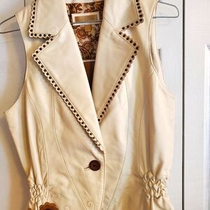 SOO awesome Ivory And Brown Trim Leather Vest By WILSONS LEATHER ,Size Small.